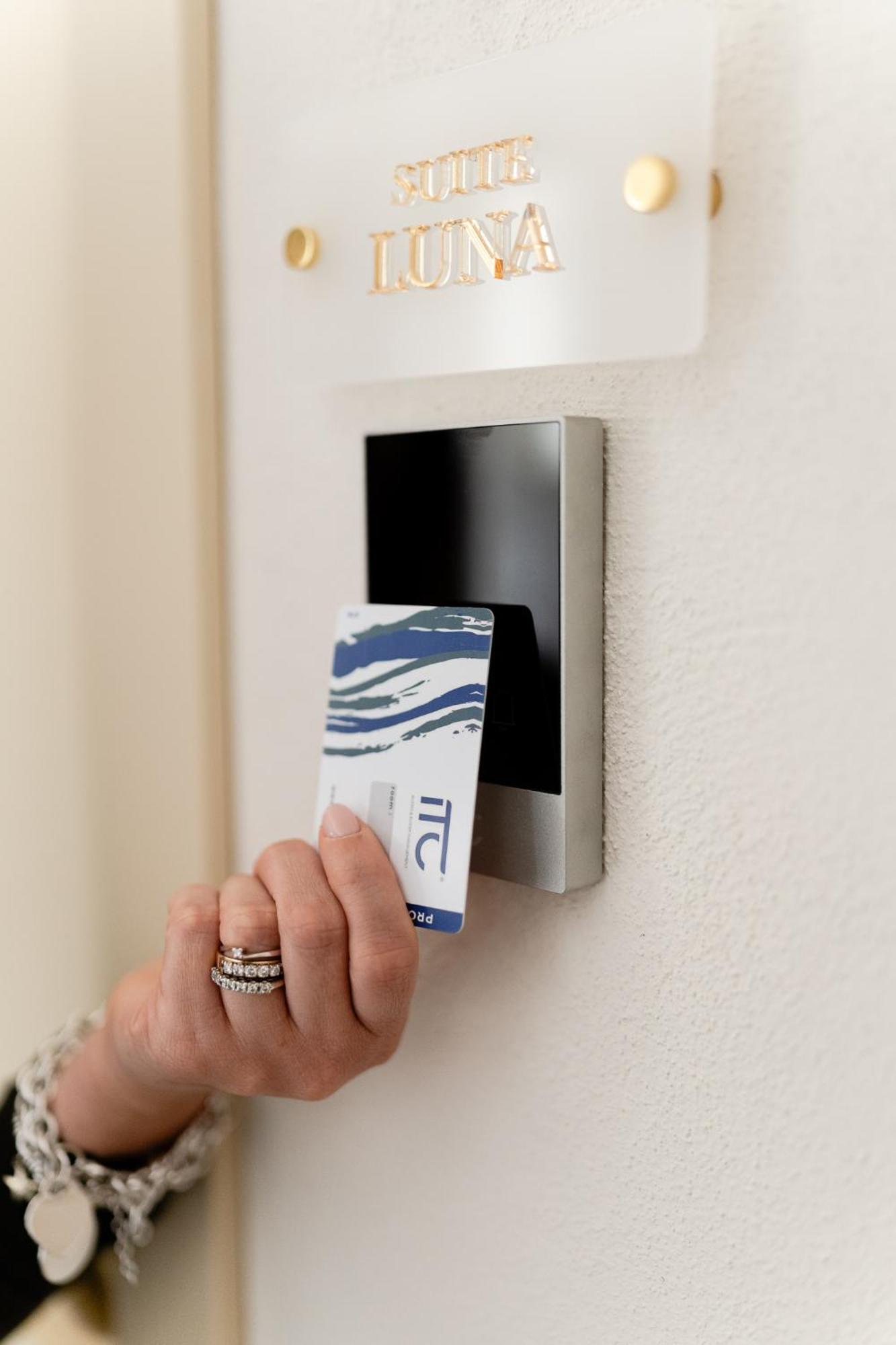 Aurluna Luxury Suites Bari Luaran gambar